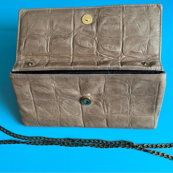 Vintage Leather Clutch - Picture 2 of 4